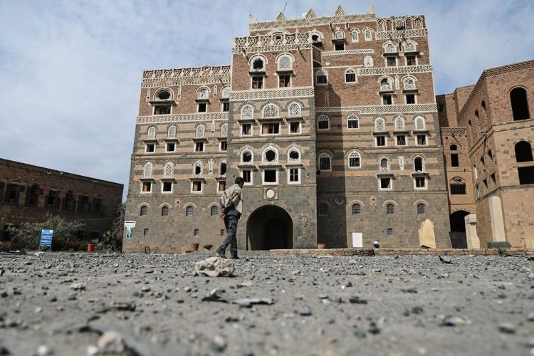 Israeli strikes on Yemen's Houthi rebels damage residential homes, forcing families to live in ruins