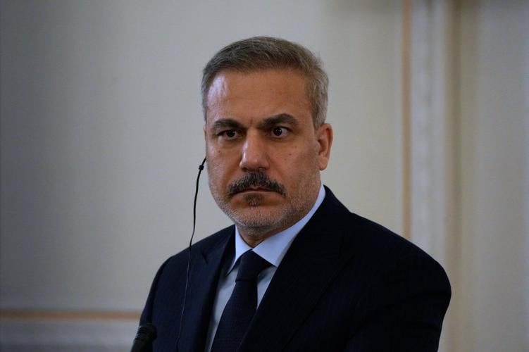 Turkey's top officials visit Syria as deadline for Kurdish integration looms