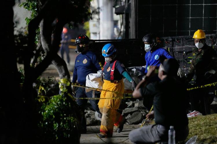 Number of dead in a roof collapse at a nightclub in Dominican Republic rises to 218