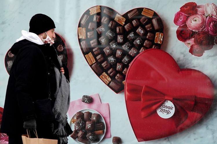 Falling cocoa prices won't necessarily mean cheaper Valentine's Day chocolates