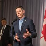 Scott Gillingham elected Winnipeg mayor in close race with Glen Murray