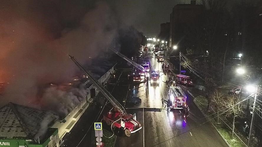 Russia cafe blaze kills at least 13 people, injures 5