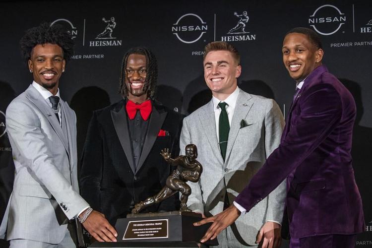 LSU QB Jayden Daniels overcomes being outside of playoffs to win Heisman Trophy with prolific season