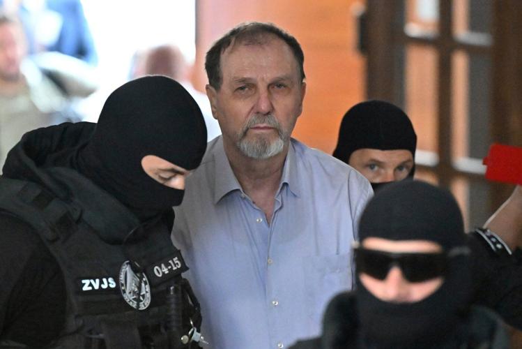 A court in Slovakia sentences the man in the attempted assassination of prime minister to 21 years