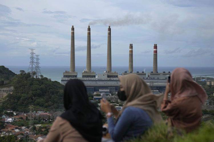 Indonesia's Prabowo plans to retire all fossil fuel plants in 15 years, but experts are skeptical