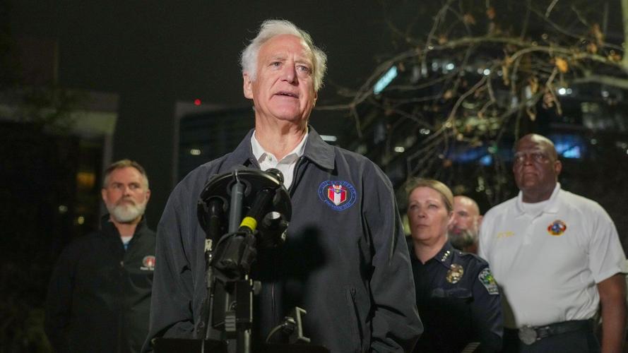 Bar shooting in Austin leaves 3 ᴅᴇᴀᴅ, including the suspect, and 14 injured | World News | thecanadianpressnews.ca