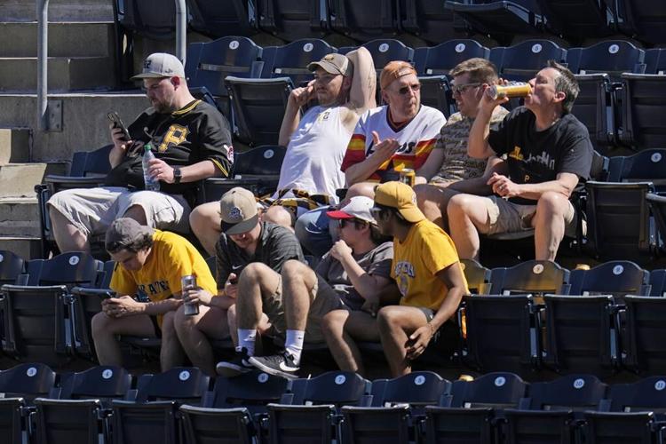Pitcher criticizes MLB teams for extending alcohol sales