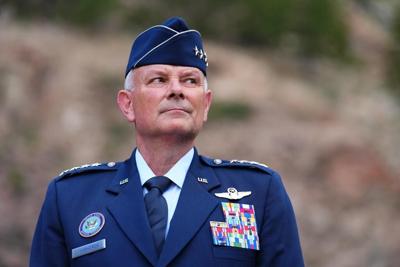 Le commandant sortant du NORAD appelle à davantage de rapidité face aux menaces