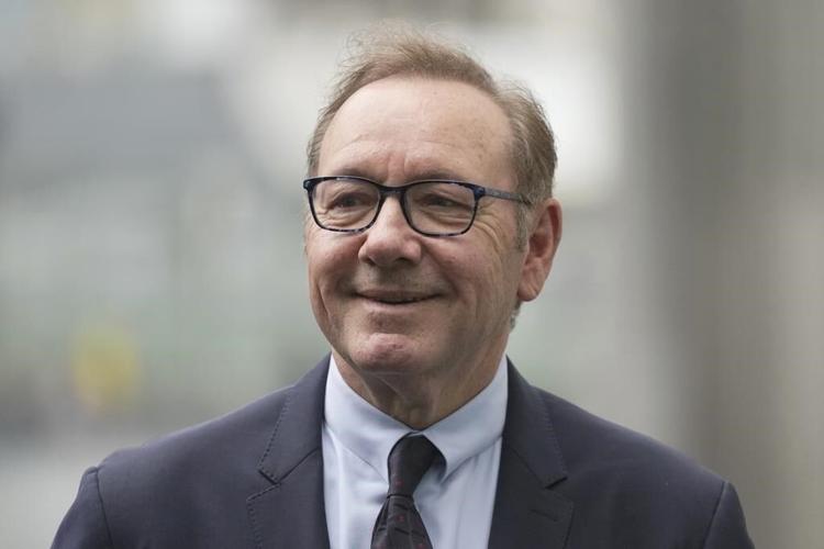 Elton John testifies for the defense in Kevin Spacey's sexual assault trial