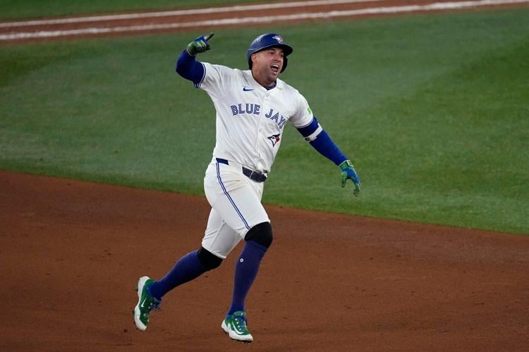 Springer's homer sends Blue Jays into World Series with 4-3 win over Mariners in Game 7 of ALCS