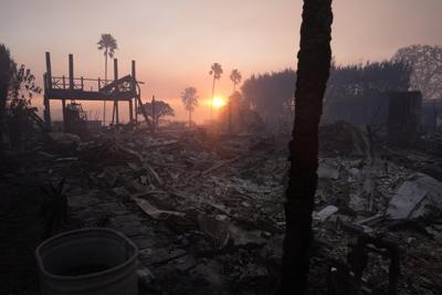 Alberta to send water bombers, helicopters to help fight Los Angeles wildfire