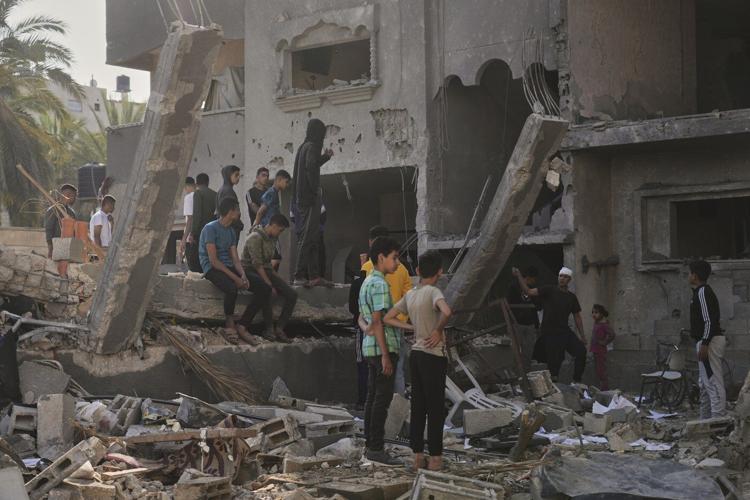 In Gaza, 45 killed in strikes as desperately needed aid fails to reach Palestinians