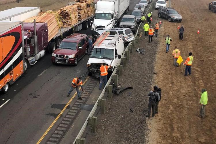 1 killed in foggy Oregon crash involving dozens of vehicles
