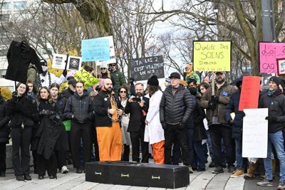 Quebec family doctors voting on new deal after province backtracks on reforms