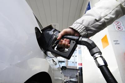 'It's insane': Gas prices poised to stay high all summer, upending budgets and travel