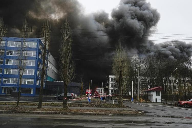 Russian missiles hit Ukrainian cities, killing 5 and injuring almost 100, Kyiv officials say