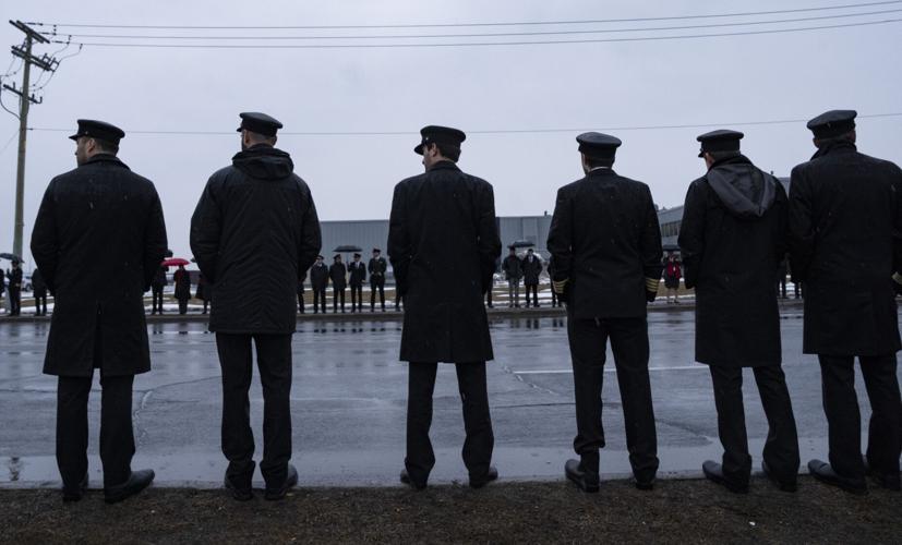 Photo-Gallery-NY-Air-Canada-Crash-Pilots 11