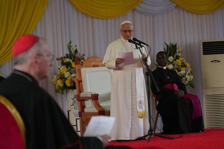 Pope urges Africa's youth to resist dual temptations of migration and corruption in Cameroon