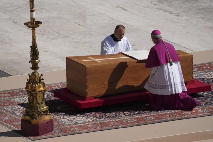 Mighty and meek attend Pope Francis' funeral, where he is remembered as the people's pope
