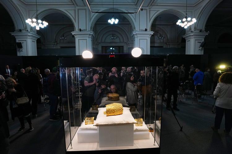 Priceless 2,500-year-old golden helmet returned to Romania after Dutch museum raid