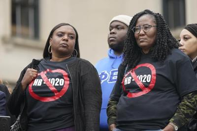 In federal challenge to Mississippi law, arguments focus on racial discrimination and public safety