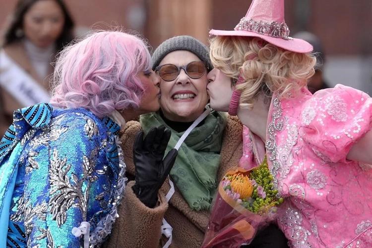 Annette Bening honored as Harvard's Hasty Pudding Woman of the Year