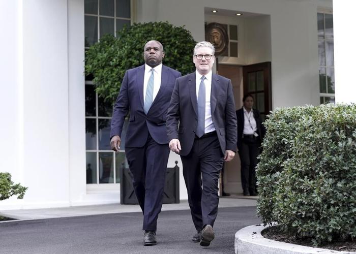 Biden meets with British leader and brushes off Putin's threats about weapons for Ukraine