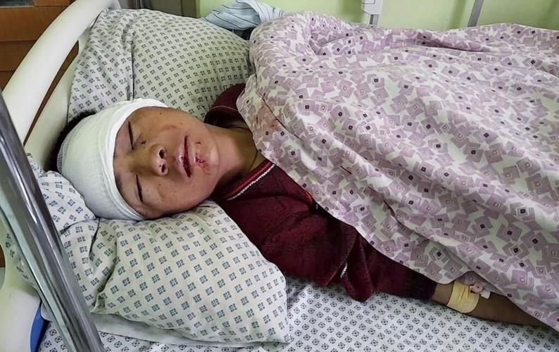 Taliban: 10 killed in bombing of Afghan religious school