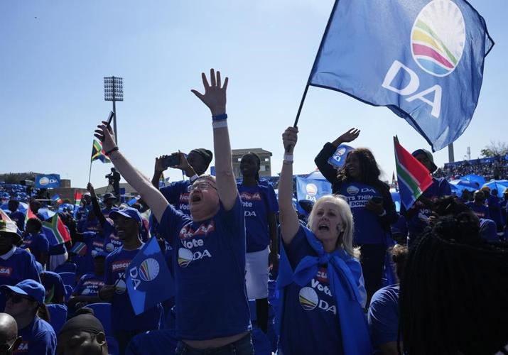 South Africa's new government brings Black and white together. It's also reviving racial tensions