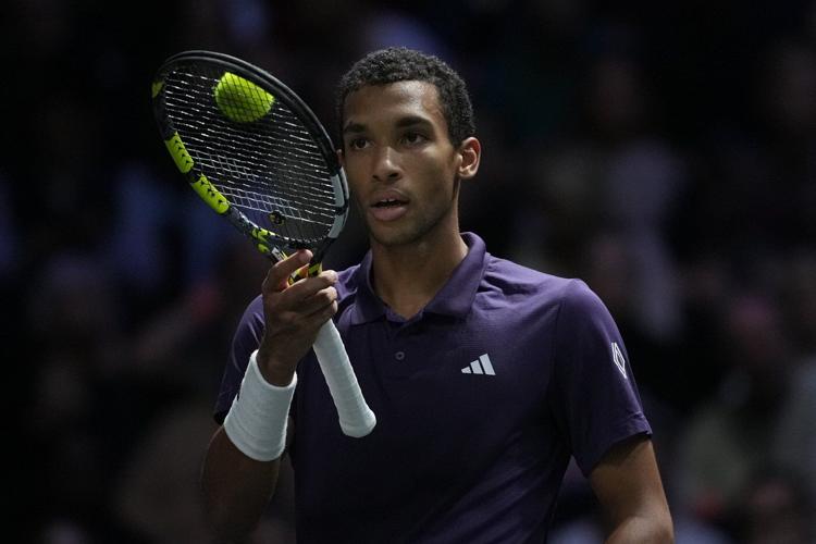 Auger-Aliassime closes in on ATP Finals spot with win over Vacherot in Paris