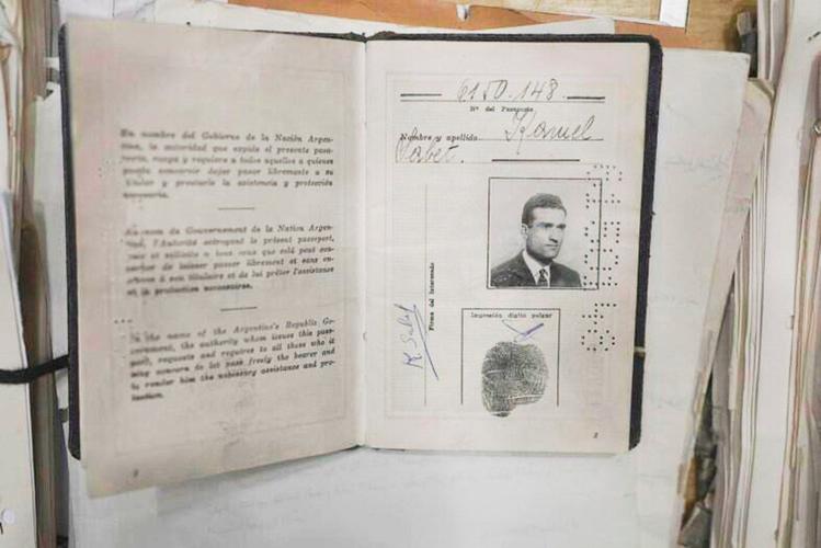 60 years after he was hanged, Israel recovers Syrian archive belonging to famous spy