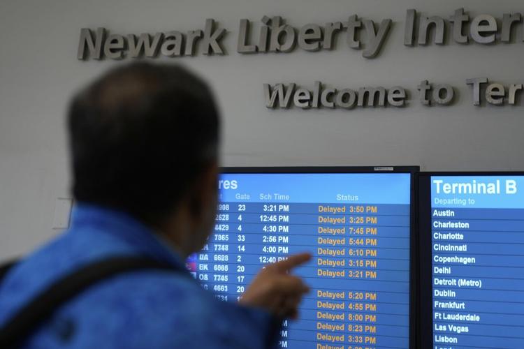 PHOTO COLLECTION: Newark Airport Flight Delays