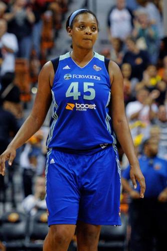 2-time WNBA champion Kara Braxton dies at 43 after being in a car crash