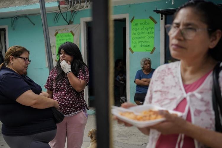 6 die in a landslide caused by heavy rains in Mexico