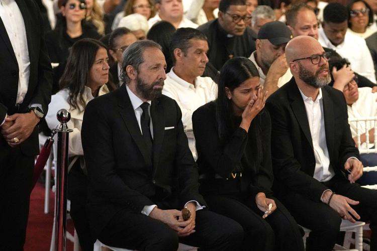 Number of dead in a roof collapse at a nightclub in Dominican Republic rises to 218