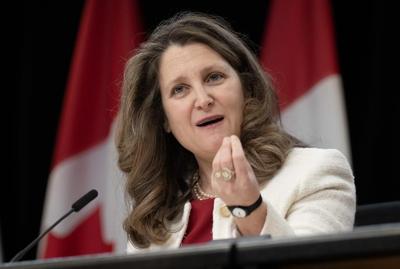 La ministre Chrystia Freeland annonce 199 M $ de plus pour le logement