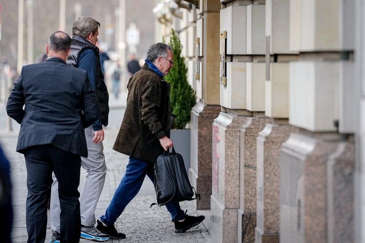 US envoys arrive in Berlin for another round of Ukraine peace talks