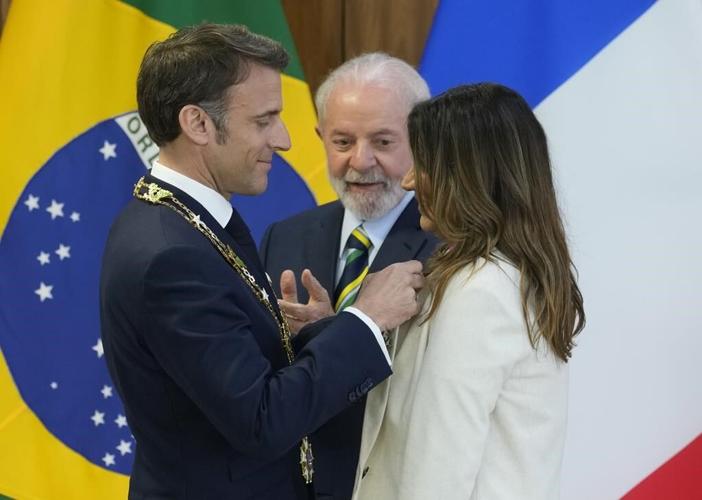 France's Macron embraces Brazil's Lula - and the memes poking fun at their 'wedding'