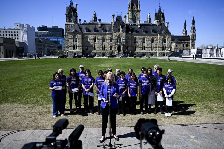 In the news today: Economic update, OPP officer dead, Parents on social media ban