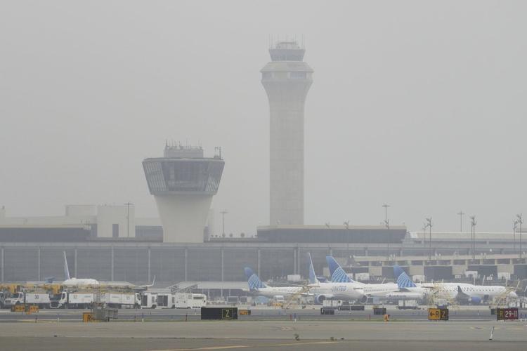PHOTO COLLECTION: Newark Airport Flight Delays
