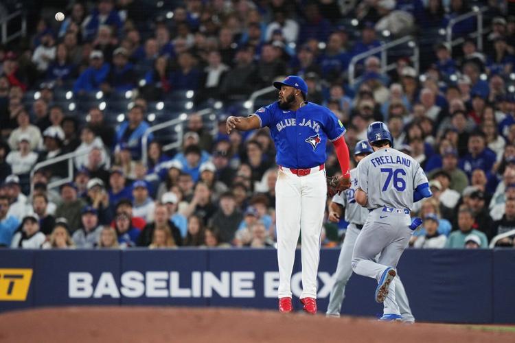 Yamamoto in form as Dodgers top Blue Jays 4-1 to hand Toronto its sixth loss in a row