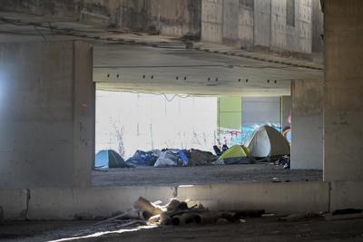 Le campement sous l'autoroute Ville-Marie pourra être démantelé d'ici le 15 juin