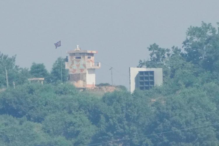South Korea's military says North Korea is removing speakers from their tense border