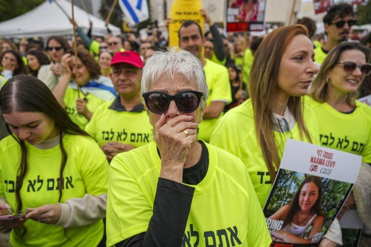 Middle East latest: Hamas releases 4 Israeli soldiers in exchange for 200 Palestinian prisoners