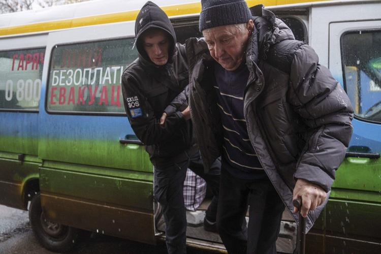 US aid freeze puts at risk Ukraine’s wartime help for frontline evacuees