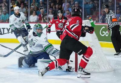 Rochette scores twice as Remparts edge T-Birds 3-1 at Memorial Cup
