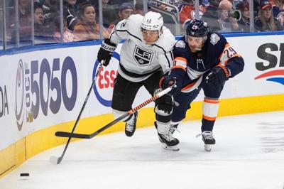 Moore's first career hat trick leads the way as Kings defeat struggling Oilers 3-1