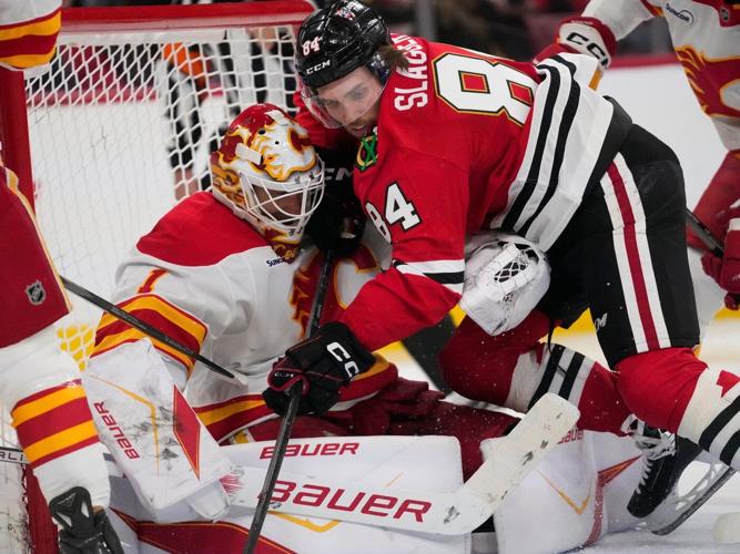 Backlund and Sharangovich lead Flames to 3-1 road win over Blackhawks