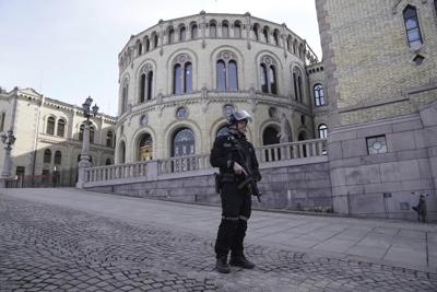 Bomb threats cause short lockdown at Norwegian parliament house