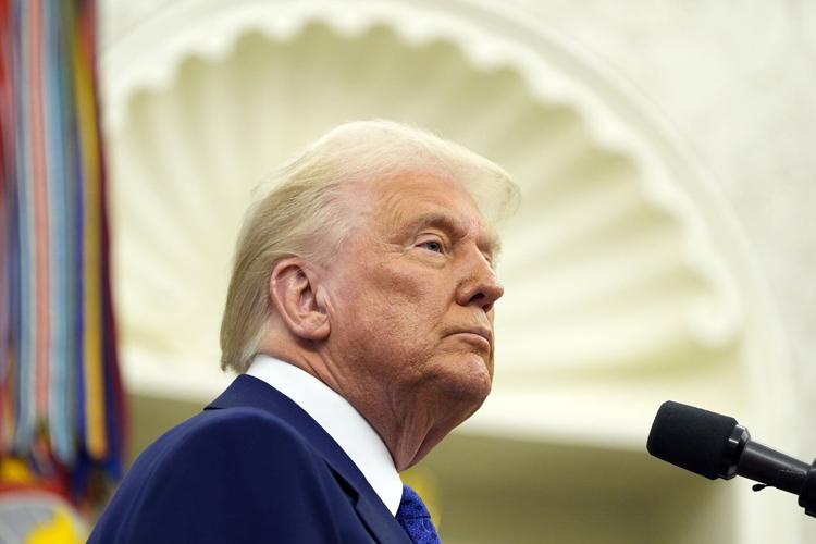 White House says it's the judges - not Trump - causing a 'constitutional crisis'
